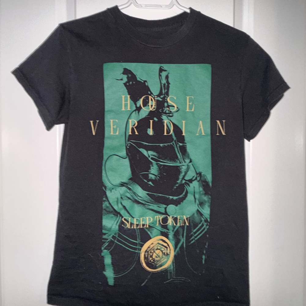 Hot Topic Black Tee with Green and Gold Graphic
